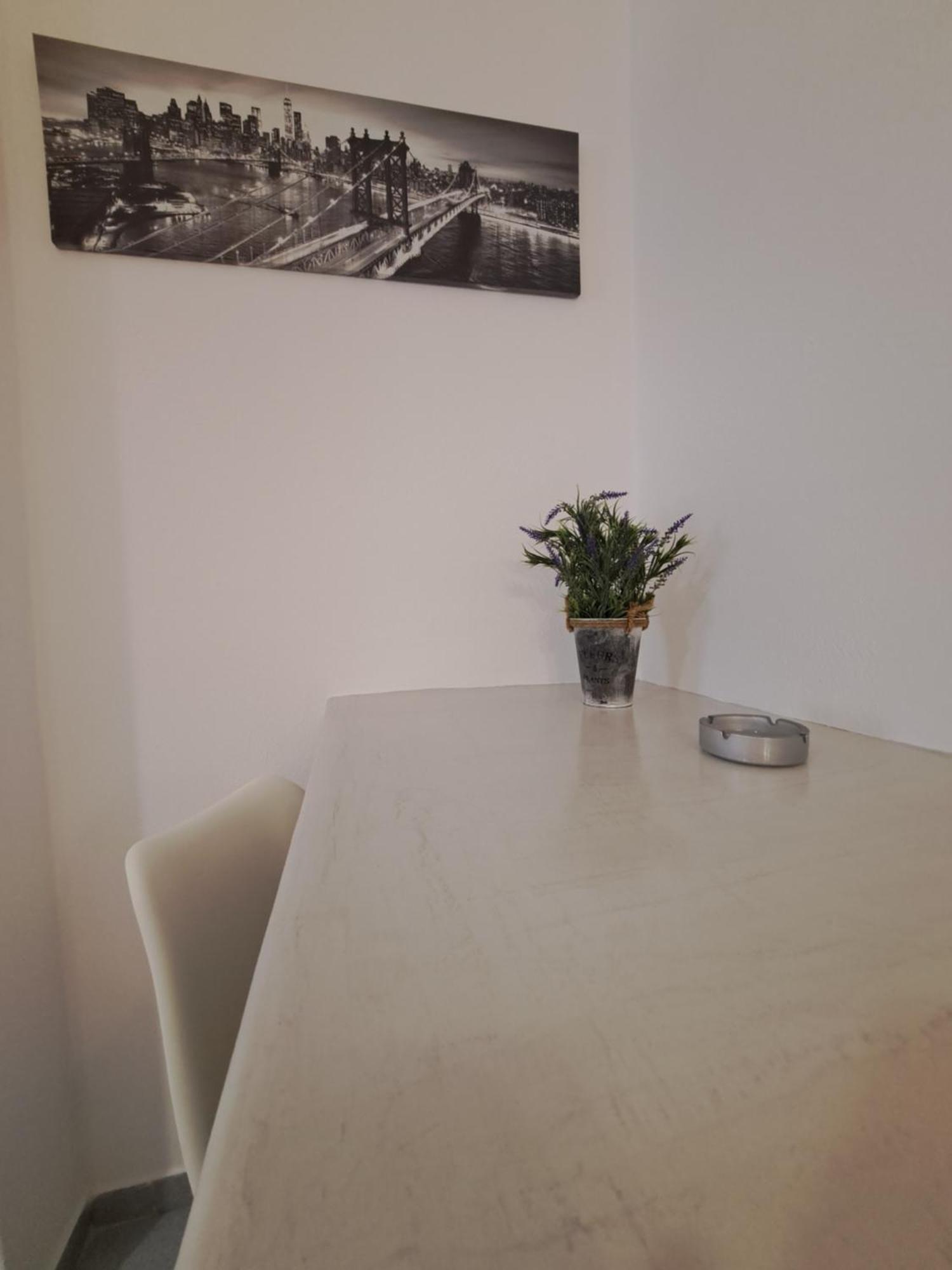 Studios Irineos Perissa  Zimmer foto